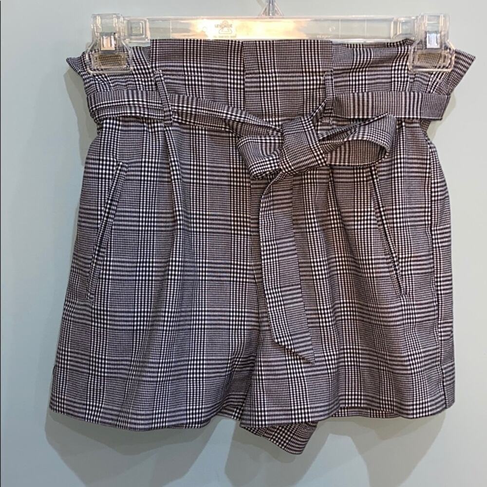Zara Trf collection black plaid shorts‎